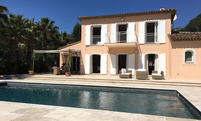 Guerrevieille Villa | Le Mas Rose: Magnífica villa con piscina y jardín Grimaud St Tropez