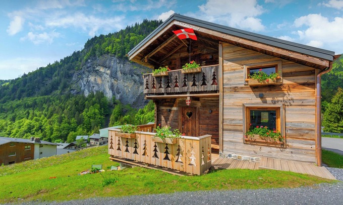 La Giettaz Chalet De Esquí | Le Mazot de la Caillère - cosy chalet for 4 with sauna - OVO Network