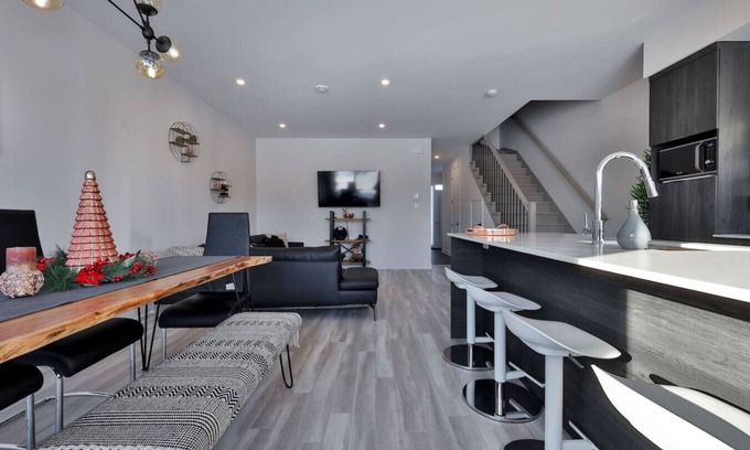 Mirabel Casa | 3 Bedroom Townhouse in Mirabel