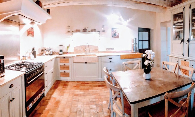 Valensole Otro | Le Midi, A Refined Master House in Provence with a swimming pool