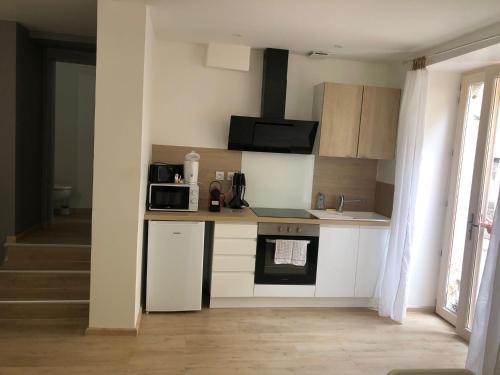 Montaigu-de-Quercy Apartamento | Le Montaigu 4 lits parking facile