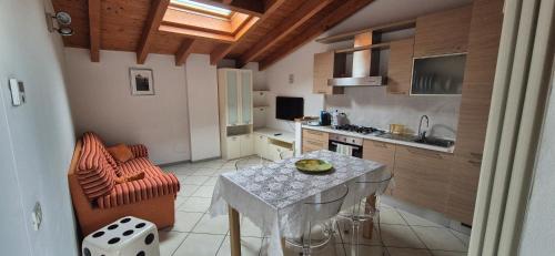 Pizzighettone Apartamento | Le Mura Holiday Home in Gera