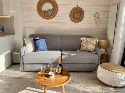 Larmor-Plage Apartamento | Le Nid Douillet, studio avec terrasse et parking à 400m des plages