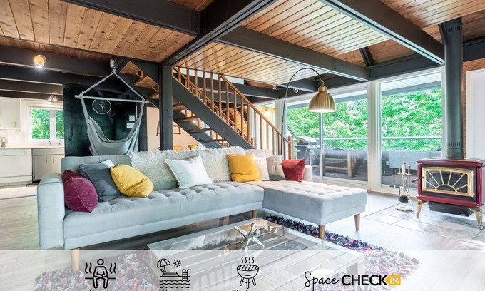 Beaupre Chalet De Esquí | Le Nid | Terrace & BBQ | Swimming pool & Sauna | AC | Indoor Fireplace