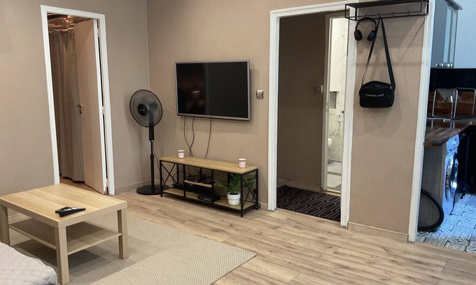 Saint-Charles Apartamento | Le P'tit St Charles Arrive, pack your bags, breathe: you're in Marseille.