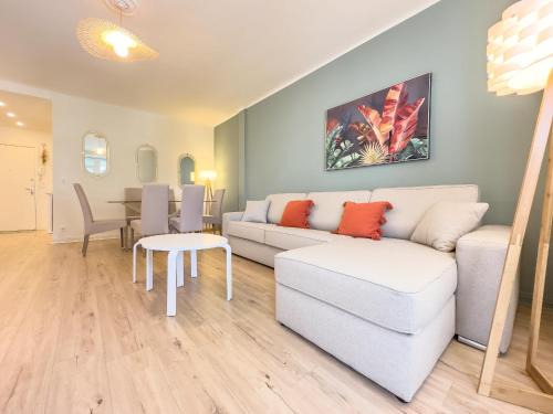 California - Pezou Apartamento | Le Palm by Winsome Destination