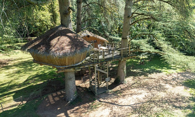 Salles-en-Toulon Alquiler De RV | Le Parc de la Belle