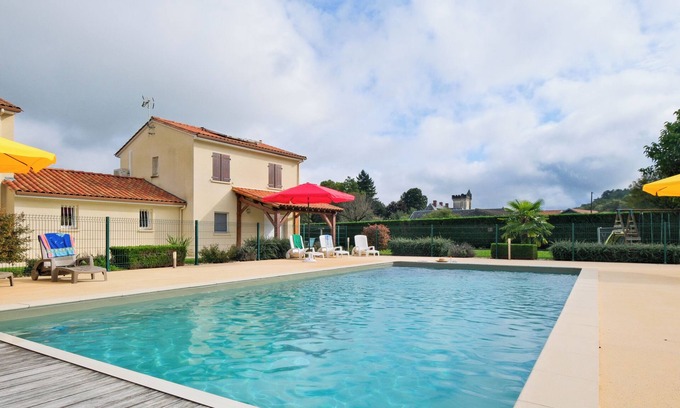 Savignac-les-Eglises Casa | Le Perchoir – Casa con aire acondicionado y piscina compartida en Savignac-les-Églises