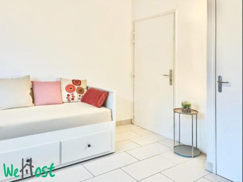 Lazaret Apartamento | Le petit Carnot Studio Close to port - Carnot46
