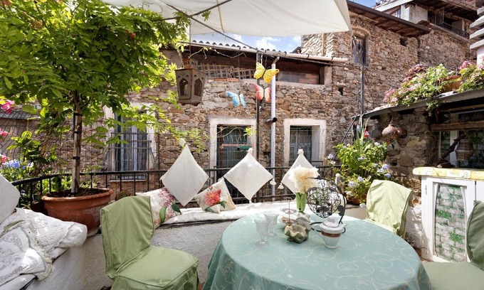 Dolceacqua Casa | Le Petit Chateau Dolceacqua