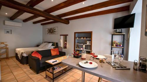 Civaux Casa | Le Petit Mona Elowen