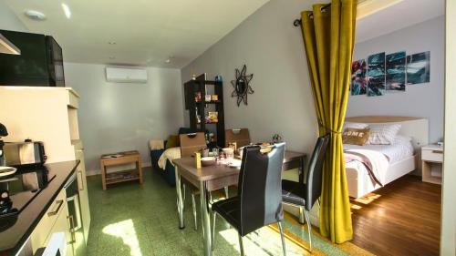 Civaux Casa | Le Petit Mona LIORA
