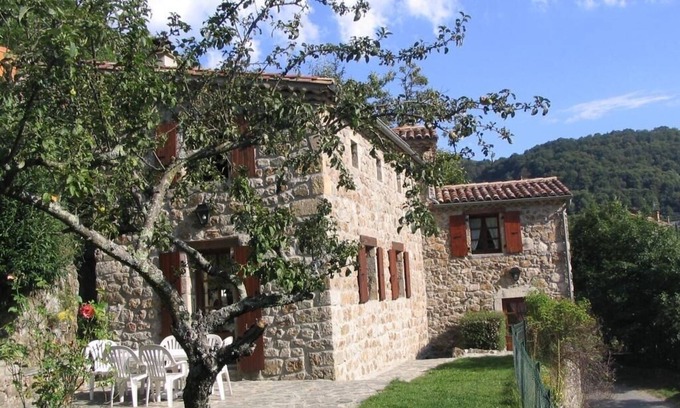 Saint-Julien-du-Gua Casa | Le Pigeonnier : Maison de Famille de Charme Dans le Parc Naturel