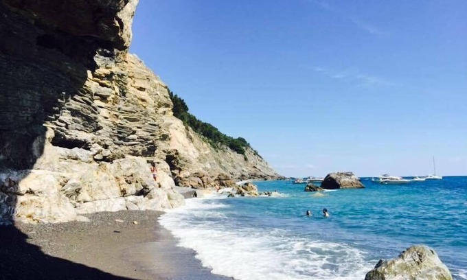 Ameglia Cama Y Desayuno | Le Pinette Bed and Breakfast
