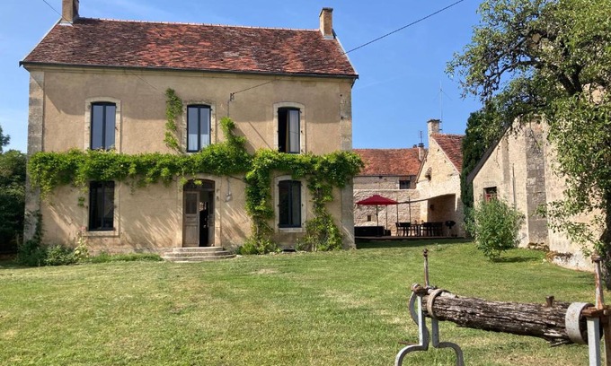 Touillon Casa | Le Presbytère - Touillon, jacuzzi, 4 chambres pour 10