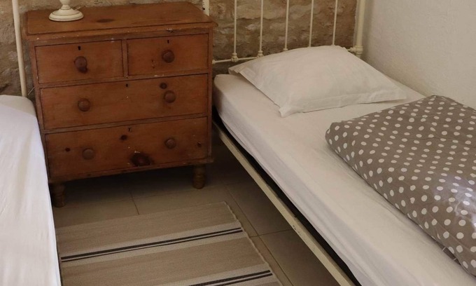 Landrais Casa | Le Pressoir - Traditional Farmhouse nr La Rochelle. beaches 20 mins and a pool.
