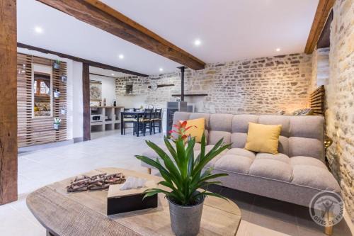 Juaye-Mondaye Casa | Le refuge de la fermière