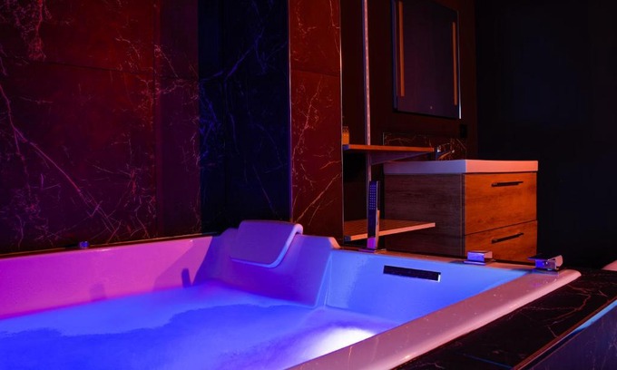 Truchtersheim Apartamento | Le Refuge des Amoureux - Appartement avec Jacuzzi et Sauna