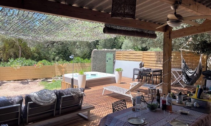 Bonifacio Casa | NUEVO EN BONIFACIO VILLA DU MAQUIS