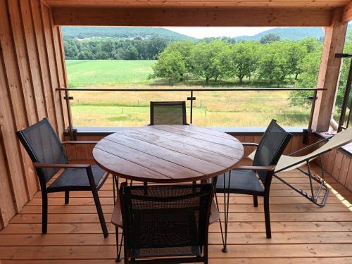 Saint-Leon-sur-Vezere Apartamento | Le Séchoir des acacias, Gite: Les Falaises