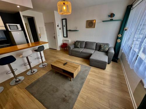 Poitiers Apartamento | Le Saint-Hilaire - appartement calme + parking