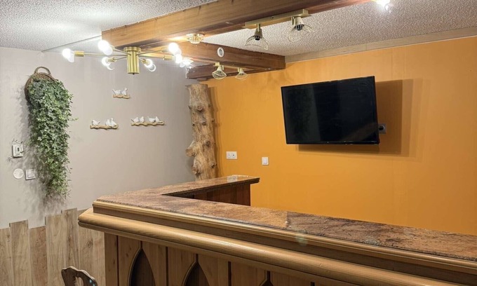 Hirmentaz Apartamento | Le Savoyard - Bar & Jacuzzi