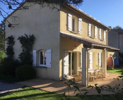 Die Casa | LE SECOND SOUFFLE Maison proche centre ville de Die tout peut se faire à pied gare SNCF marché U express rivière