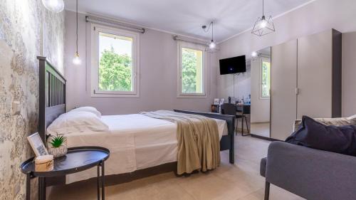 Mirandola Apartamento | -Le stanze dei Pico- Wi-Fi, nel cuore di Mirandola - una terrazza unica sul tetto