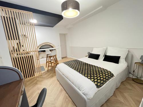 Bourges Apartamento | Le Studio Haslay SERAUCOURT en plein cœur de ville de BOURGES - Charme de l ancien et confort contemporain