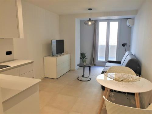 Gambetta Apartamento | Le studio terrasse proche mer 104