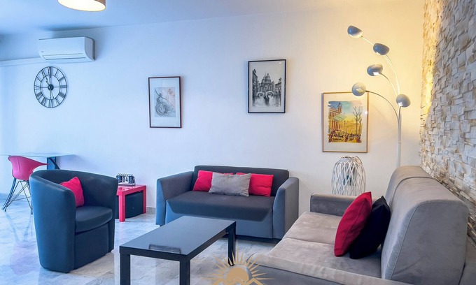 Riou - Petit Juas - Av de Grasse Apartamento | LE SURCOUF Appartement by 4 By SUNSET