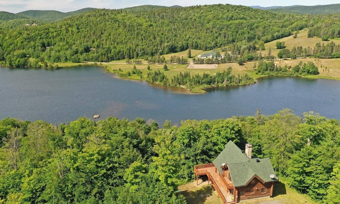 Saint-Faustin-Lac-Carre Chalet De Esquí | Le Tranquille - Magnificent view - SPA and Billiards