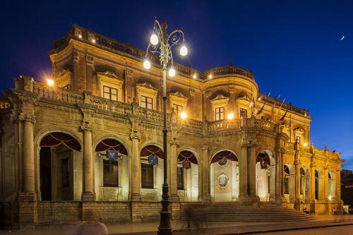Noto Historic Centre Cama Y Desayuno | Le Tre Rose di Maria