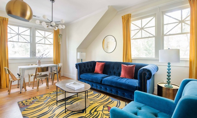 Inman Park Apartamento | This guest house is a 2 bedroom(s), 1 bathrooms, located in Atlanta, GA.