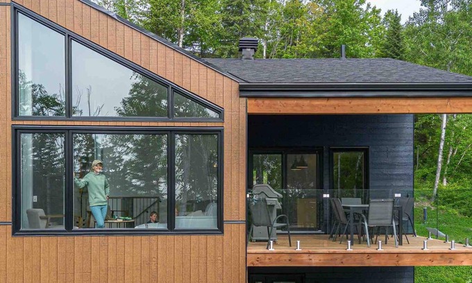Baie-St-Paul Chalet De Esquí | Le Verseau 148 Horizon Views, Hike, Spa and Relax