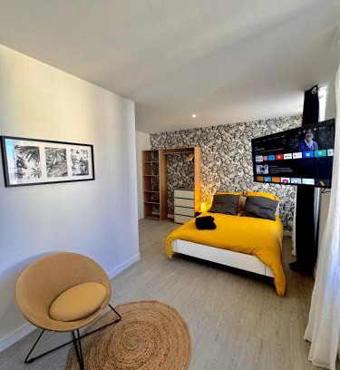 Montlucon Apartamento | Le Victor Hugo & son jardin