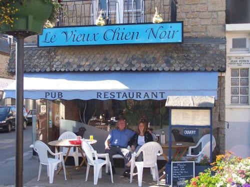 Evran Casa | Le Vieux Chien Noir