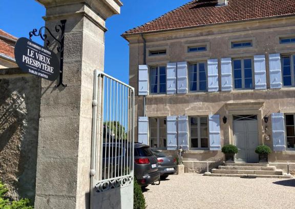 Confracourt Cama Y Desayuno | Le vieux presbytère