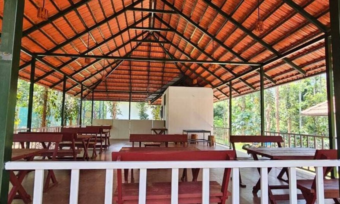 Sulthan Bathery Cama Y Desayuno | Le Vista Resort - Wayanad