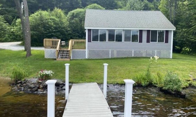 Antrim Cabaña | Leaf Peeper Special! Waterfront!