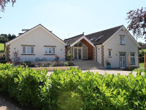 Chippenham Casa | Leafield House Nables Farm