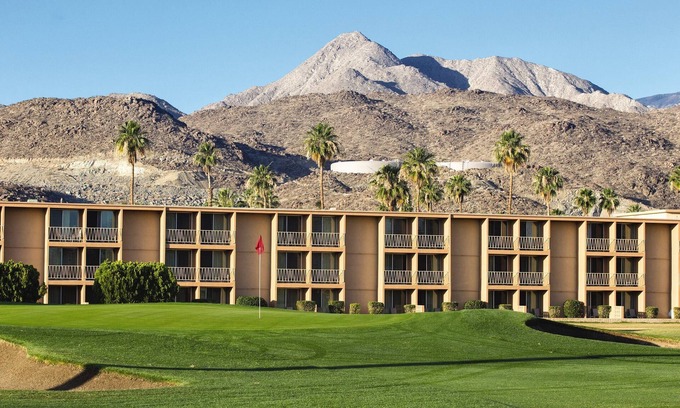 Palm Springs Complejo | Deja tus preocupaciones en la puerta!