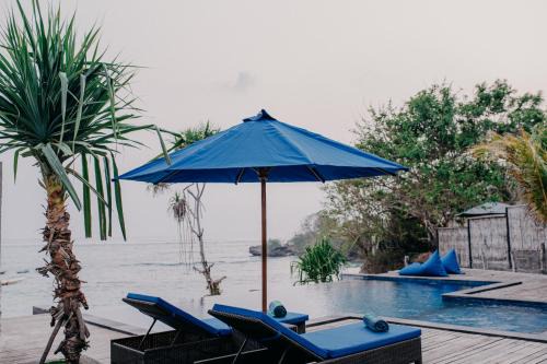 Mushroom Bay Cabina | Lebaoh Nusa Cottage