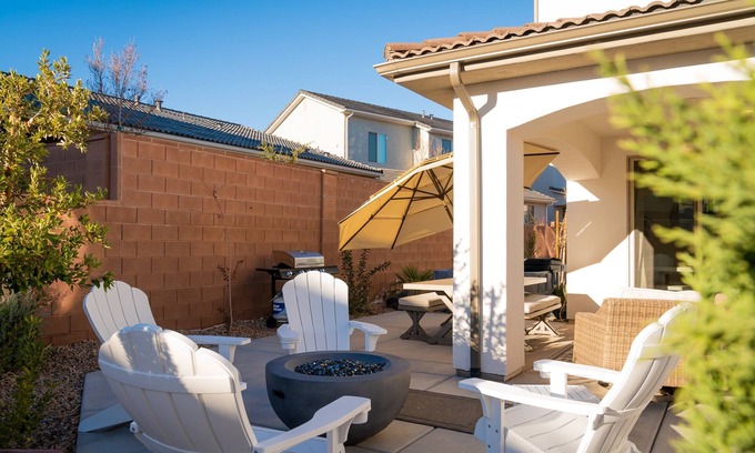 Sienna Hills Casa | LeBlanc 5 Bedroom! 5 Bath! Firepit! Dog Friendly!