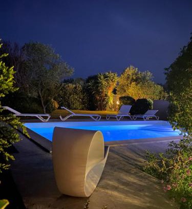 Chia Cama Y Desayuno | LeCalleBed-Breakfast
