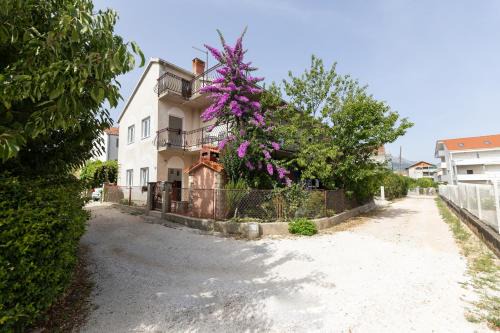Kastel Novi Apartamento | LeDi