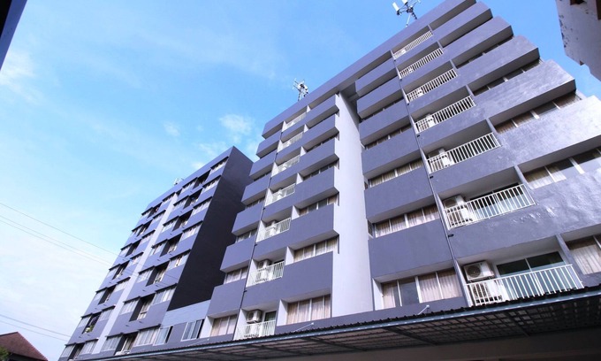 Prawet Hotel | Lee Place Phatthanakan Condo