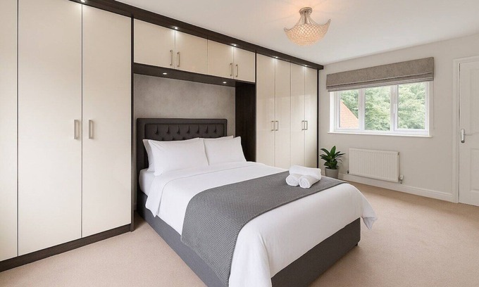 Middleton Apartamento | Leeds 4 Bed Home With Parking