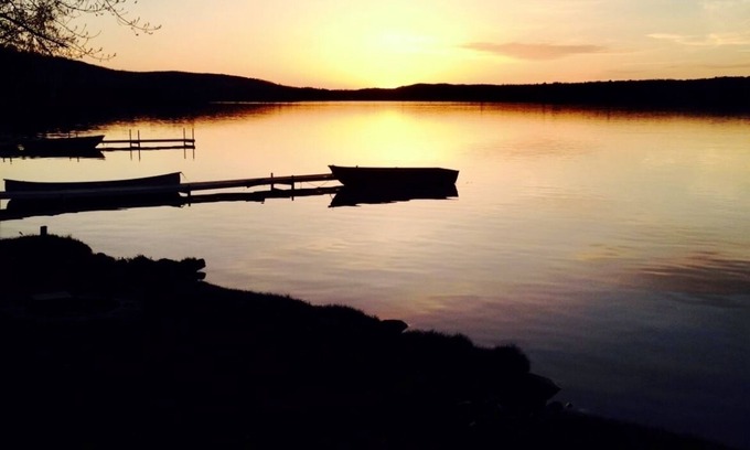 Maple City Cabina | Leelanau County Hidden Gem on Little Traverse Lake
