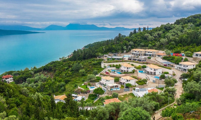 Lygia Complejo | Lefkada sea view apartment with private hot tub